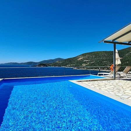 Amousso Bay Villas Marantochori ภายนอก รูปภาพ
